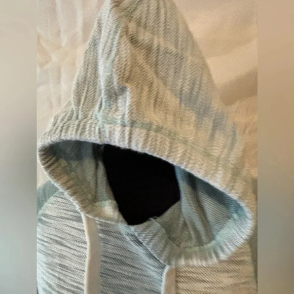 Free Planet Medium Hooded sweater - Picture 3 of 9